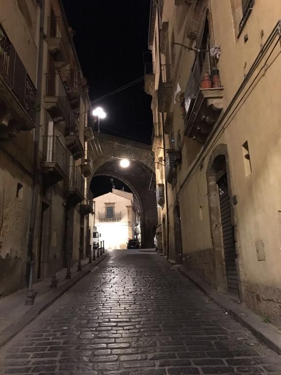 Palazzo Sant'Elia Hotel Caltagirone Ngoại thất bức ảnh